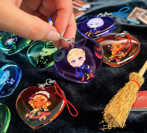 Twisted Wonderland Charms Twisted Wonderland Charms